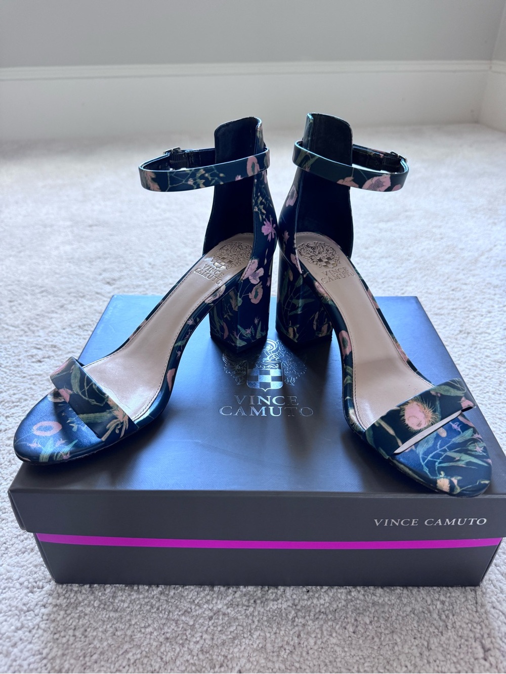 Vince Camuto Beah Black Multi Floral Leather Women’s Sandals